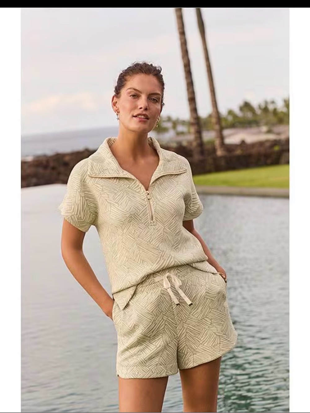 BNWT Tommy Bahama Palm Voyage Set- Porto Fronds Half-Zip Top and Shorts sz small - Picture 2 of 12